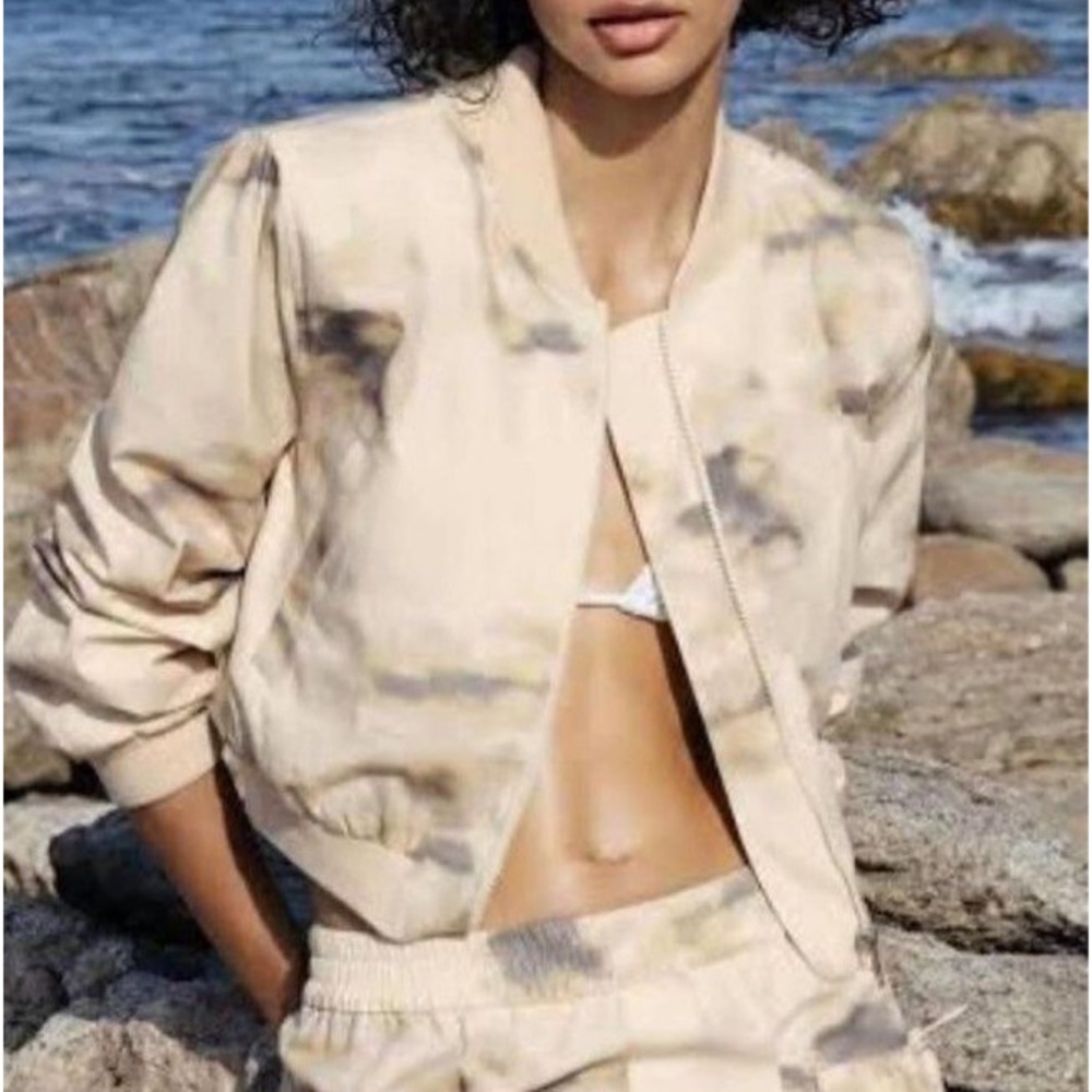 BEIGE BOMBER JACKET BY ZARA - Picture 4 of 11